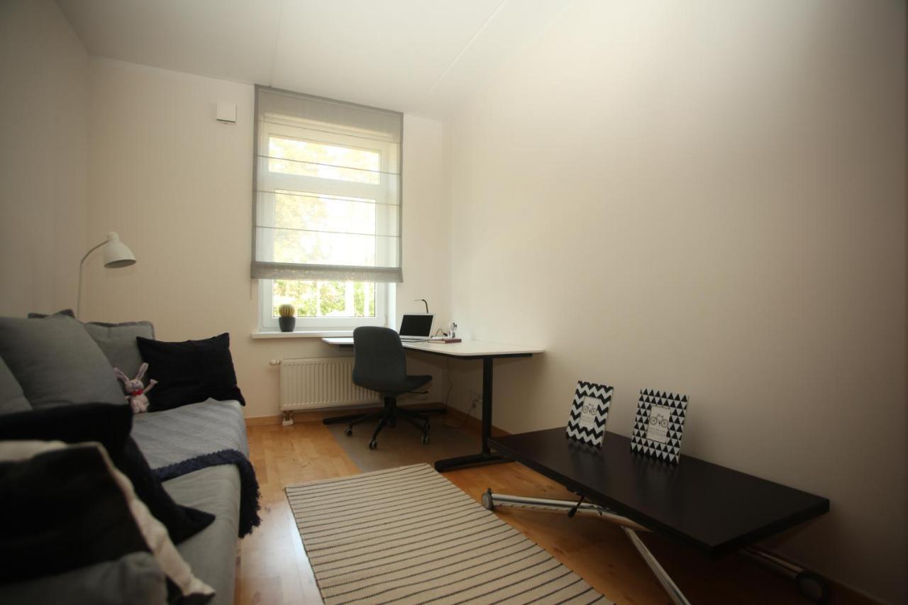 Cozy Home Apartment Kaivas, Free Parking, Self Check-In Riga Esterno foto